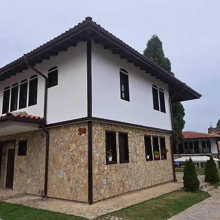кедър 5 Vilă